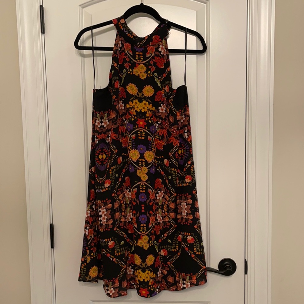 Floral swing dress with twist back detail